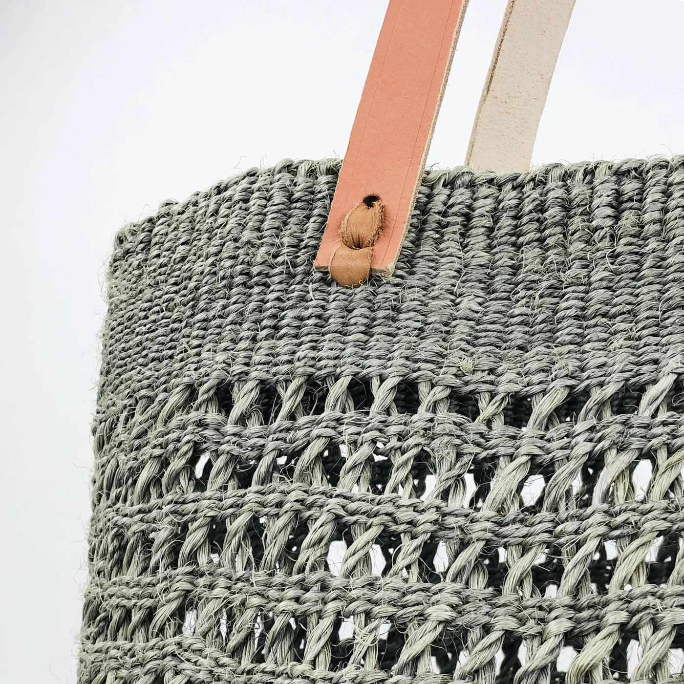 Mifuko Kiondo shopper Umhängetasche Sisal hellgrau M