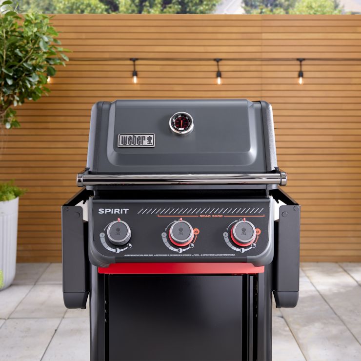 Weber Spirit E-325 Gasgrill Stealth Edition