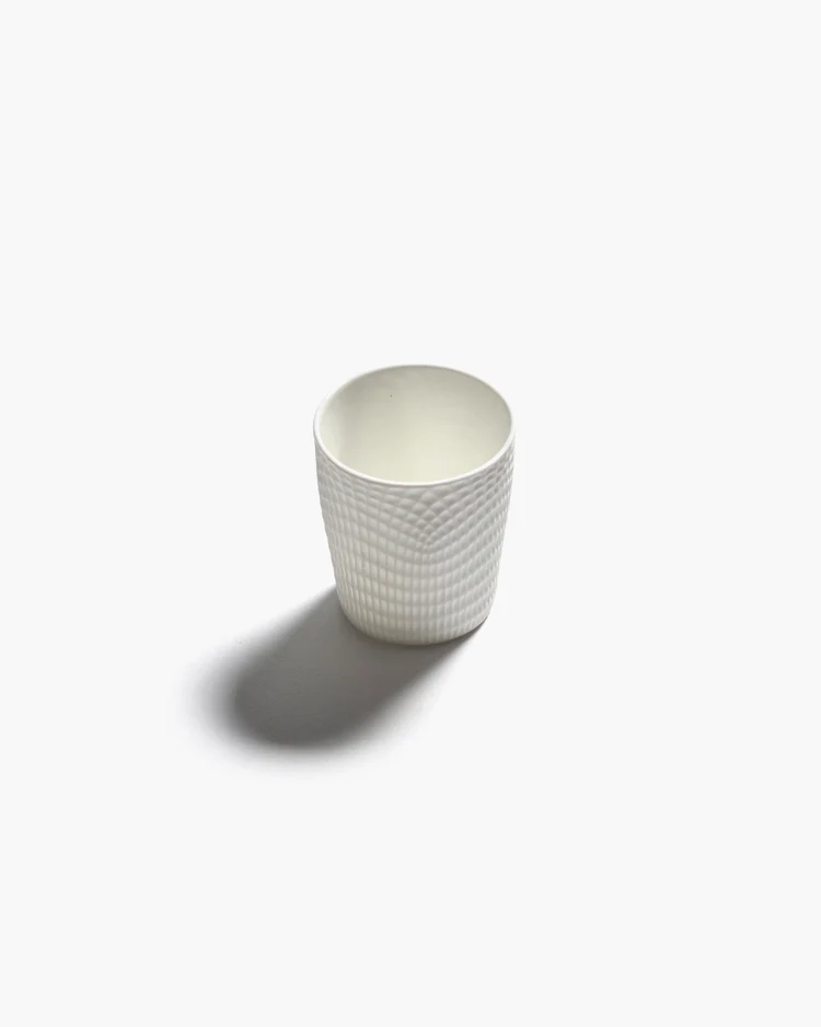 Serax Tasse °2 weiß Nido von Ann Van Hoey