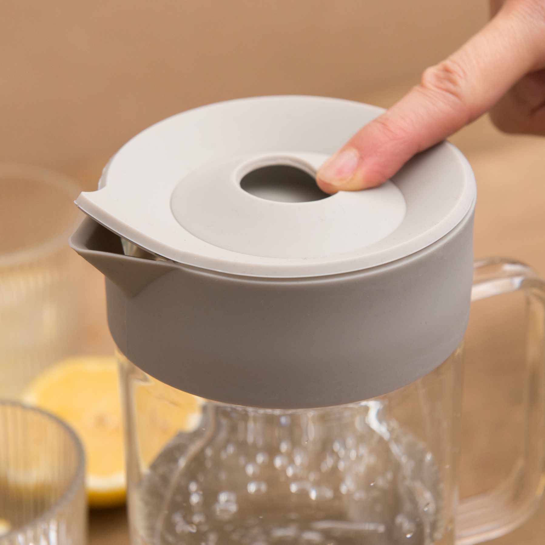 Rig-Tig by Stelton PIP Servierkanne hellgrau