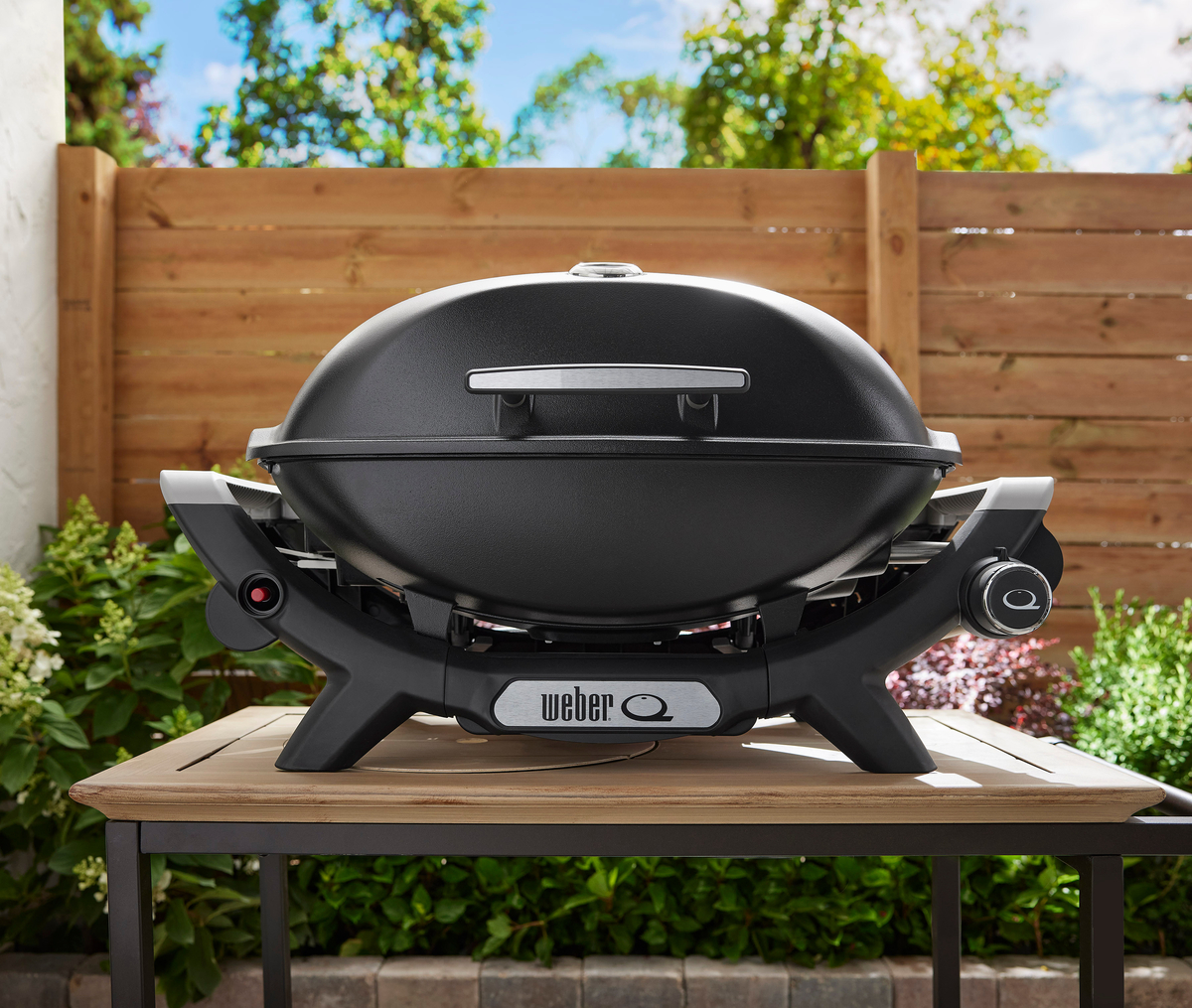 Weber Q 2100N Gasgrill schwarz